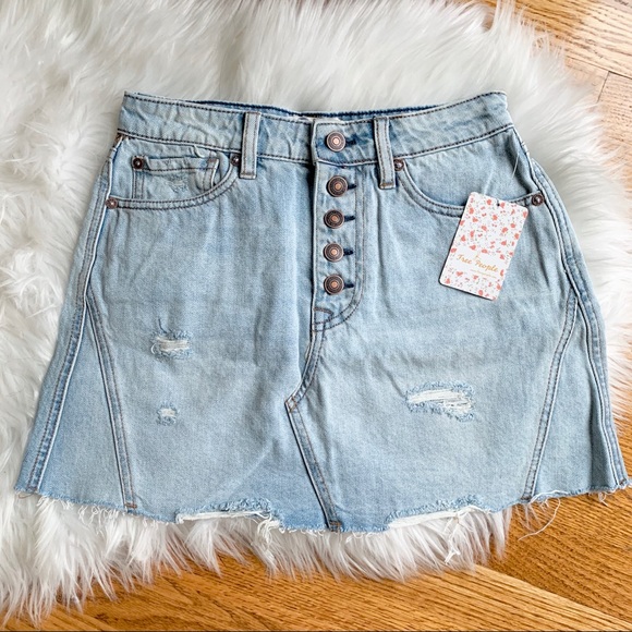 Free People Distressed ripped denim mini Skirt 27 - Picture 2 of 6